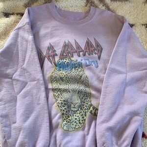 Def Leopard sweatshirt